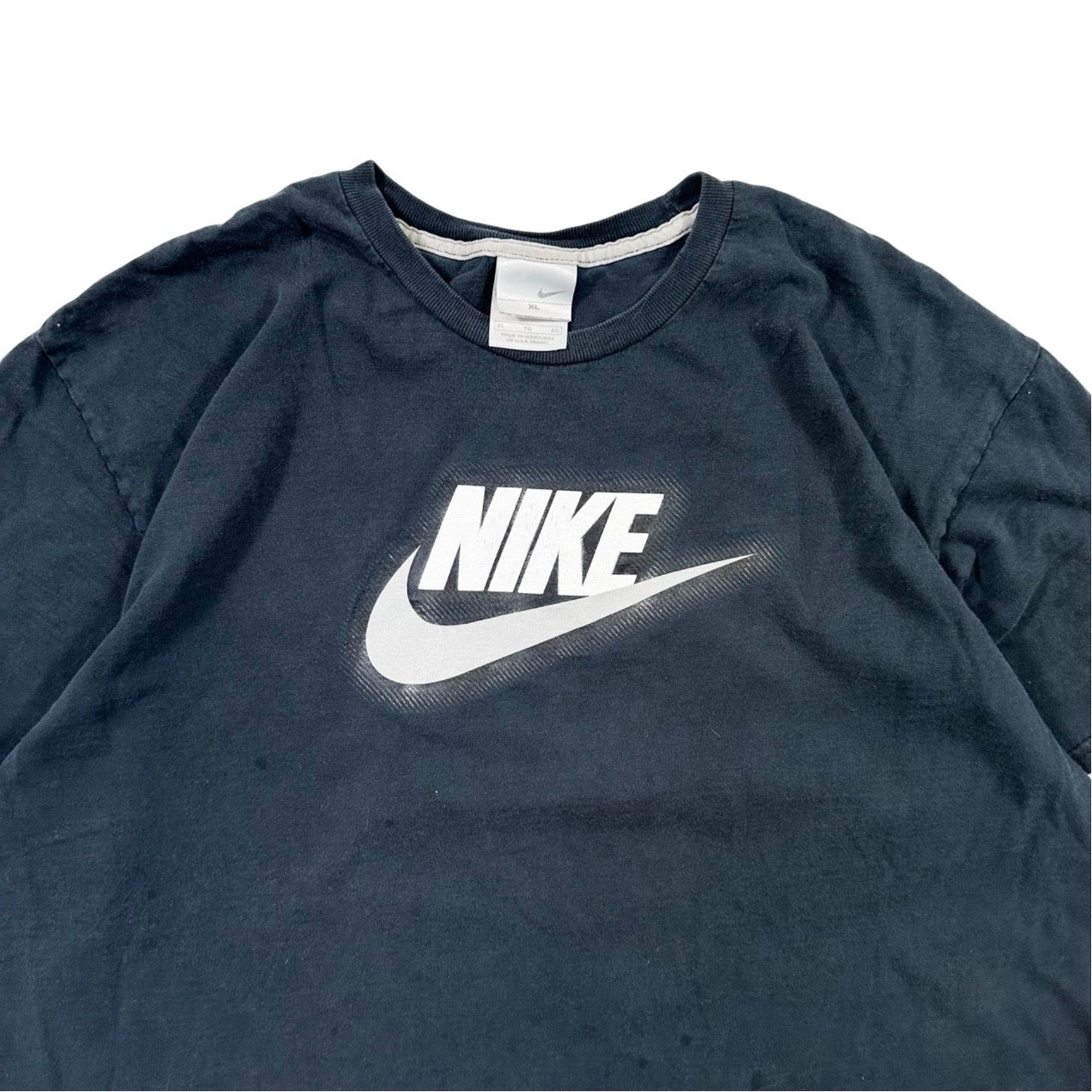 Nike centre logo shop